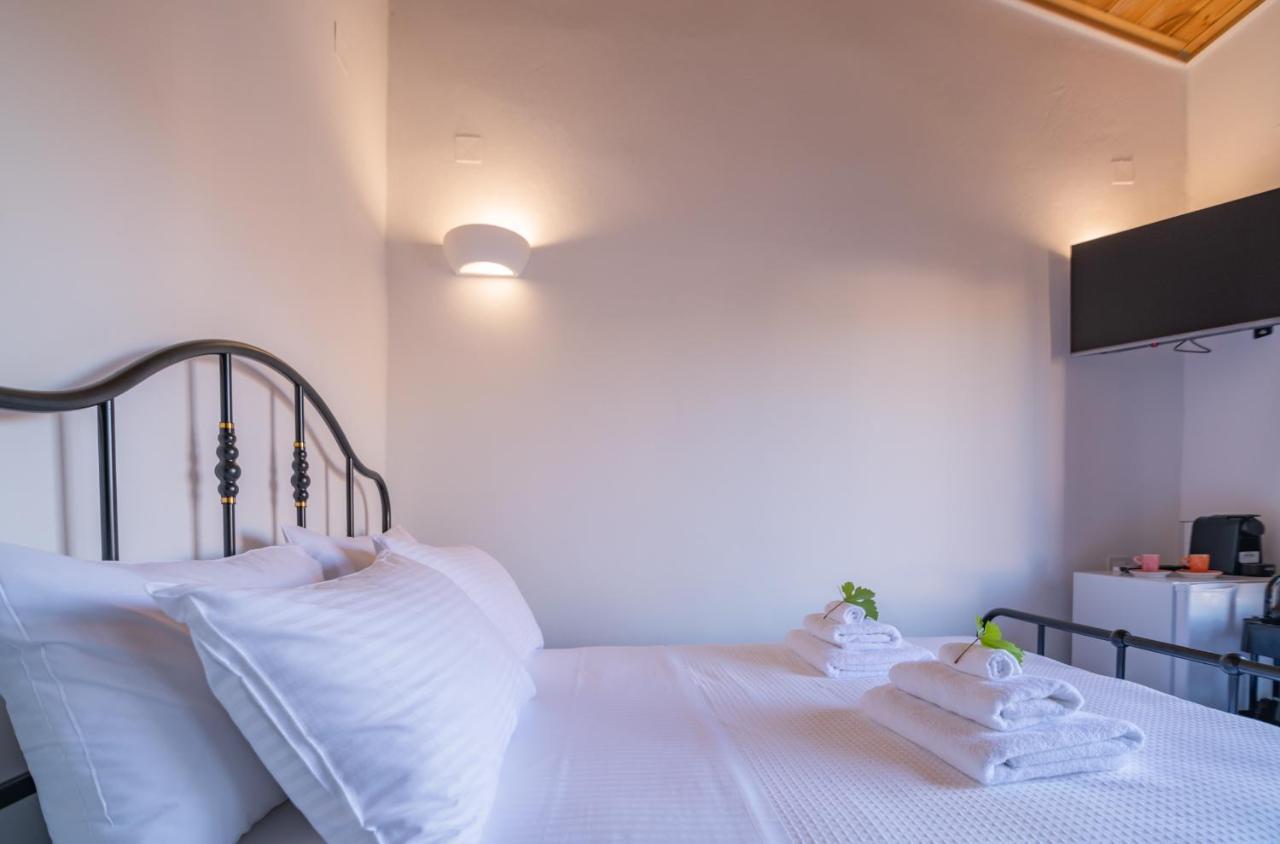 Marthas Delight Rooms Chania  Bagian luar foto